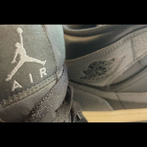 Nike Air Jordan 1 Retro Dark Grey Size 7.5 - Picture 2 of 12